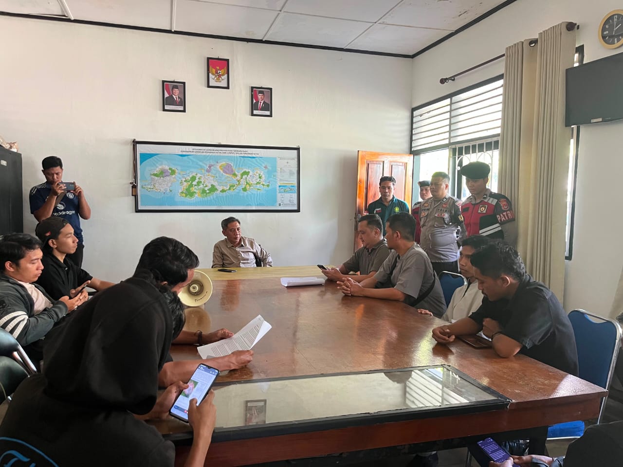 Gakkum DLHK Provinsi Mandek Terbitkan Sanksi Dua Tambak Udang Ilegal di Wera, Direktur KILAD Den Malaka Angkat Bicara